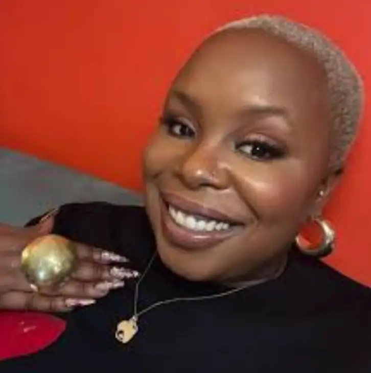 Testimonial from beauty writer Michela Wariebi describing Roque Cozzette as an artist, educator, and spiritual guide whose makeup seminars inspire creativity, technical excellence, and personal growth.